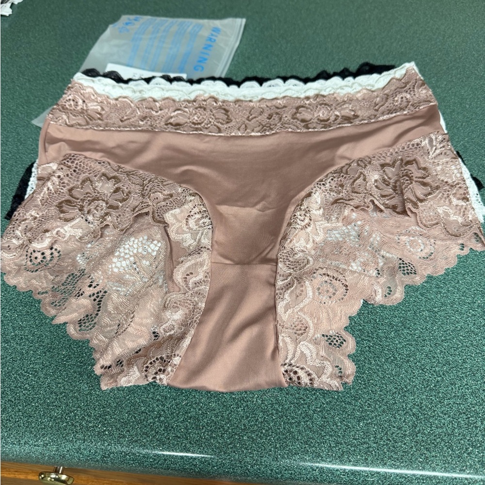 5pk multi-color Lace Trim Women's Panties in Soft Brown
